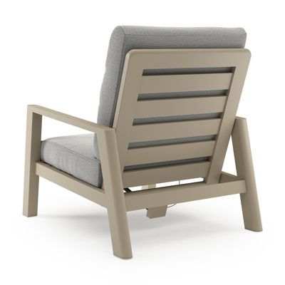 Cirello loungestoel in beige aluminium met savane nimbus all weather sunbrella® luxe kussen