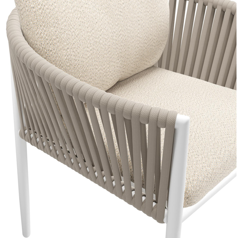 Organo tuinstoel in wit aluminium en beige verticaal geweven luxe vlakke rope met zitkussen in All Weather Sunbrella® Luxe Lopi Sand