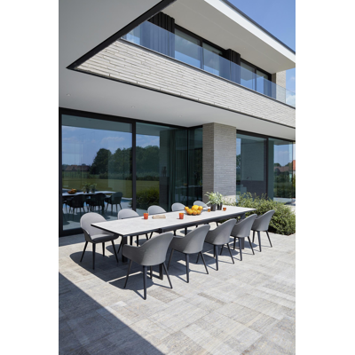 table de jardin extensible Ceramo en aluminium noir avec plateau de table en céramique pleine - L 220 x l 106 cm