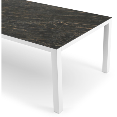 Como tuintafel in wit aluminium en volkeramiek Black Obsession - L 280 x B 110 x H 75 cm