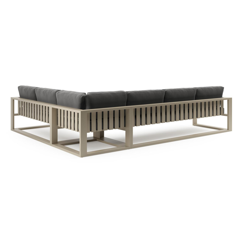 Verato loungehoek in beige aluminium met natte charcoal chine all weather sunbrella® luxe kussen