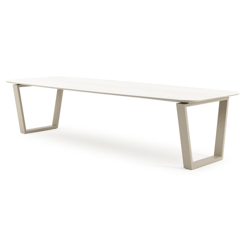 Table de jardin Pagino forme de bateau en aluminium beige et céramique pleine Calista Lg. 315 x Lrg. 115 x Haut. 73 cm