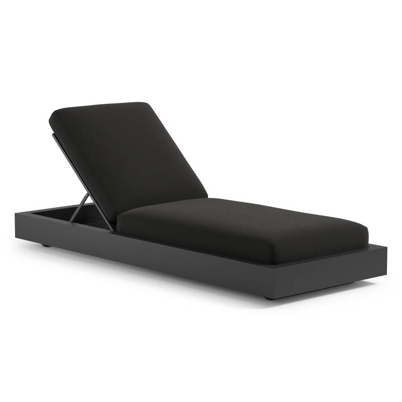 Como verstelbaar ligbed in zwart aluminium met natte sooty all weather Sunbrella® luxe kussen