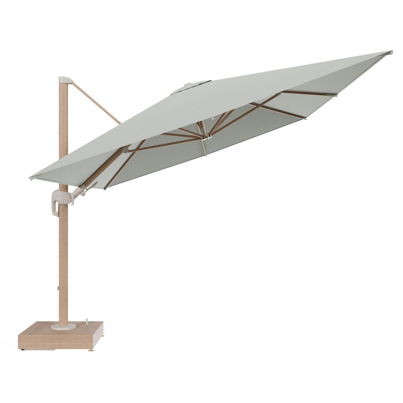 Rufina zweefparasol met tiltfunctie in houtlook aluminium en Slow Spirea All Weather Sunbrella® Luxe parasoldoek - L1 400 x L2 300 cm met parasolvoet Minore 150 kg met wielen