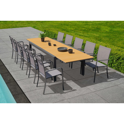 Calobra tuinset met verlengbare tafel in zwart aluminium en naturel teak tafelblad met 10 stapelbare Calobra tuinstoelen