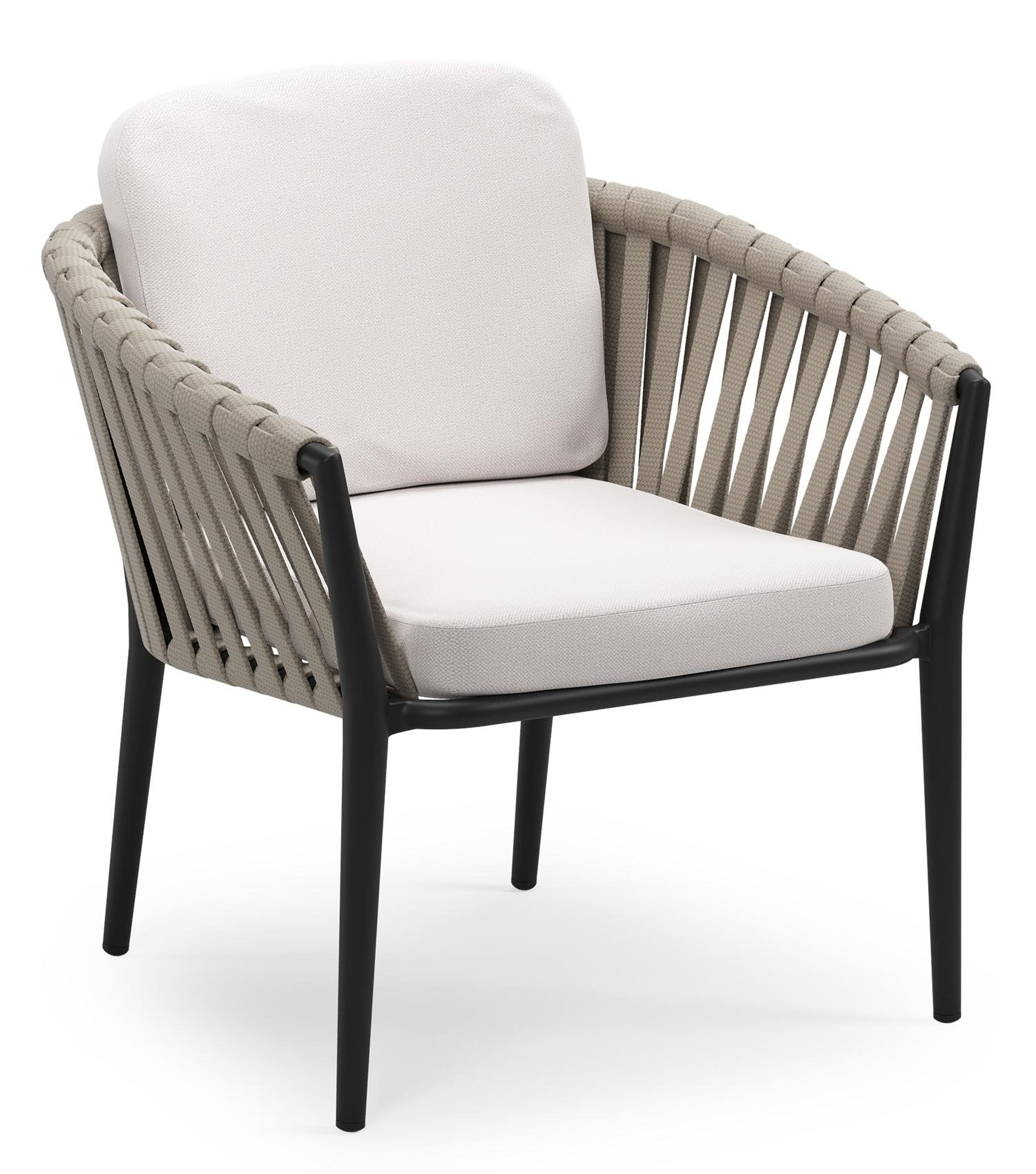 Orso low dining tuinstoel in zwart aluminium en beige verticaal geweven luxe vlakke brede rope met stoelkussen in All Weather Sunbrella® Luxe Savane Whisper