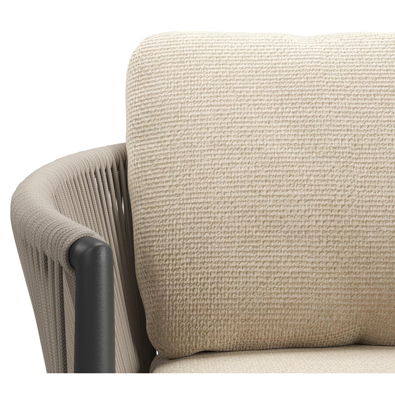 Organo tuinstoel in zwart aluminium en zwart verticaal geweven ronde rope met stoelkussen in All Weather Cosytica Althea Chalk