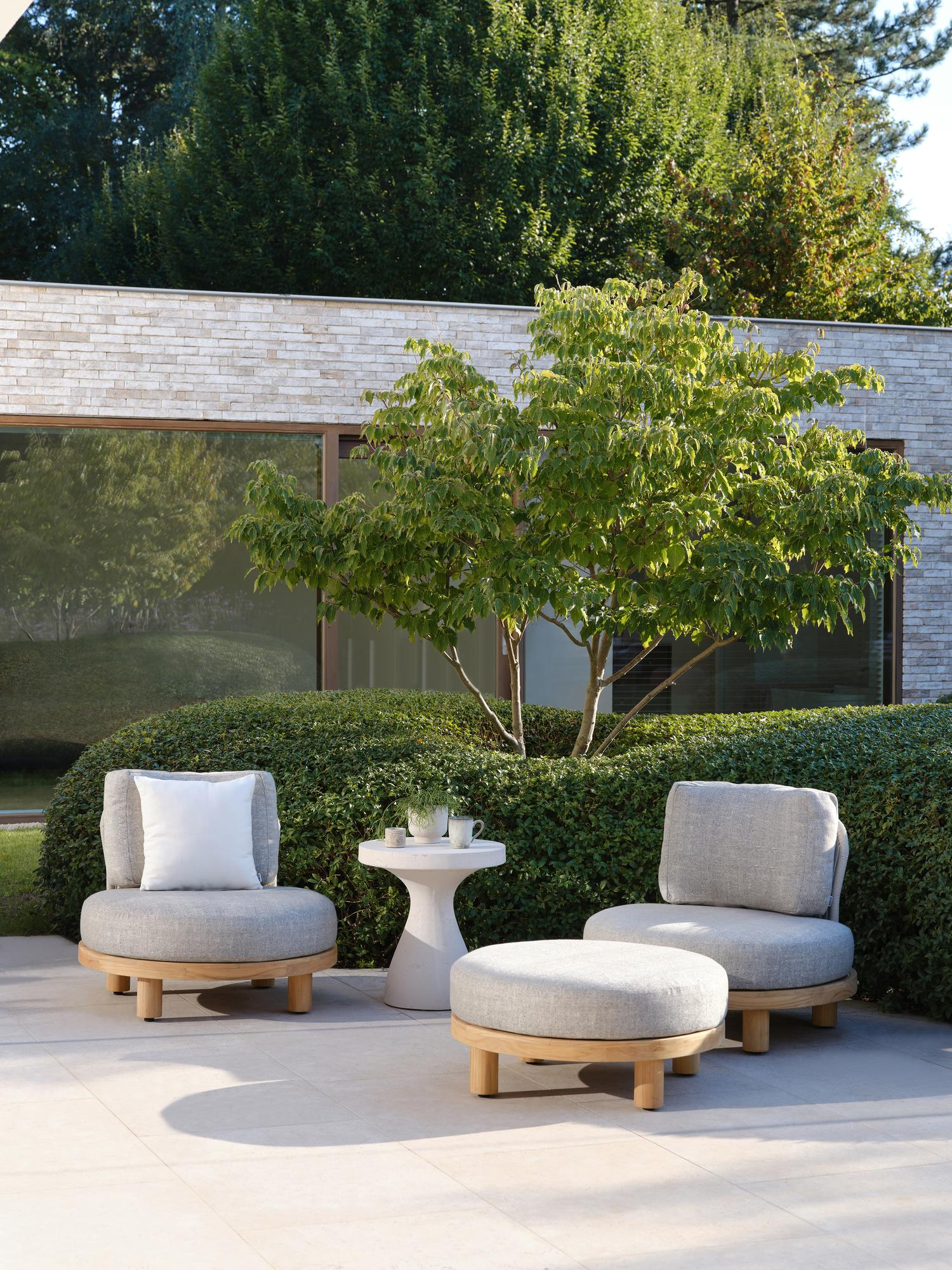 Table d'appoint Lomo en béton beige - Diam. 50 x Haut. 54 cm