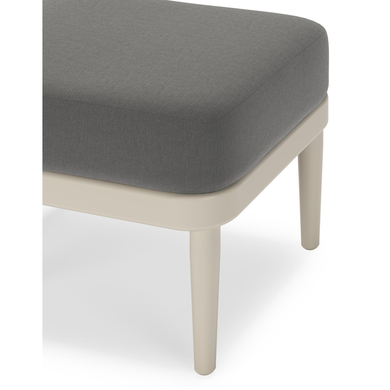 Orso poef in beige aluminium met Natte Charcoal Chine all weather sunbrella® luxe kussen