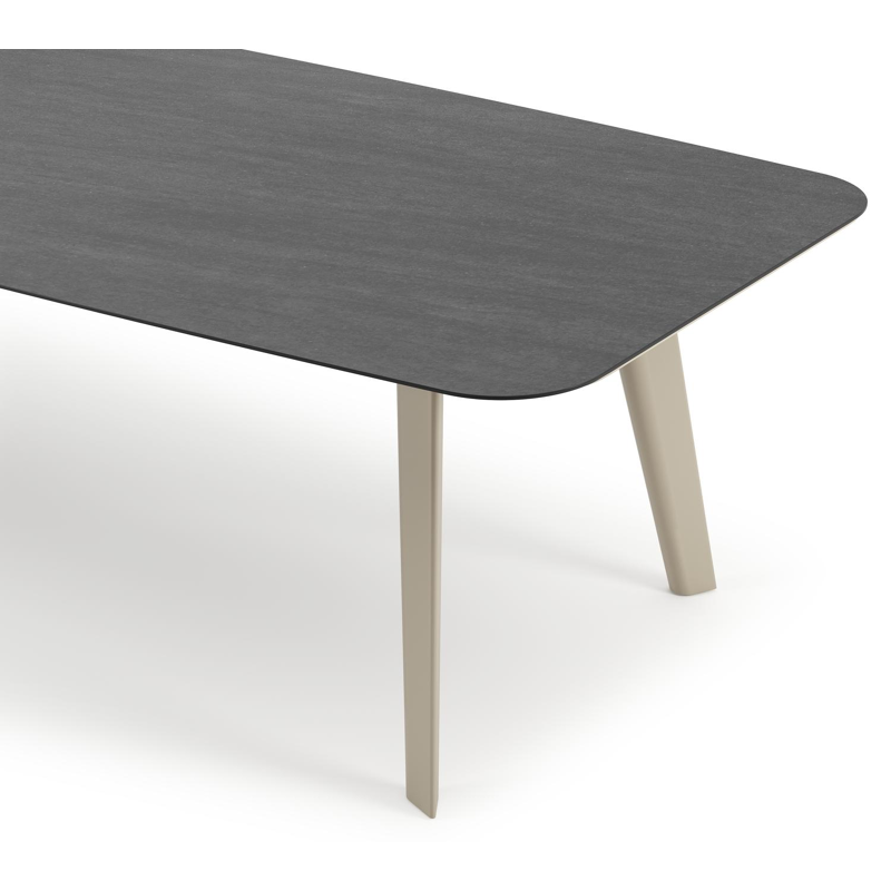 Lacrima tuintafel bootvorm in beige aluminium en volkeramiek Basalt Black - L 315 x B 115 x H 73 cm