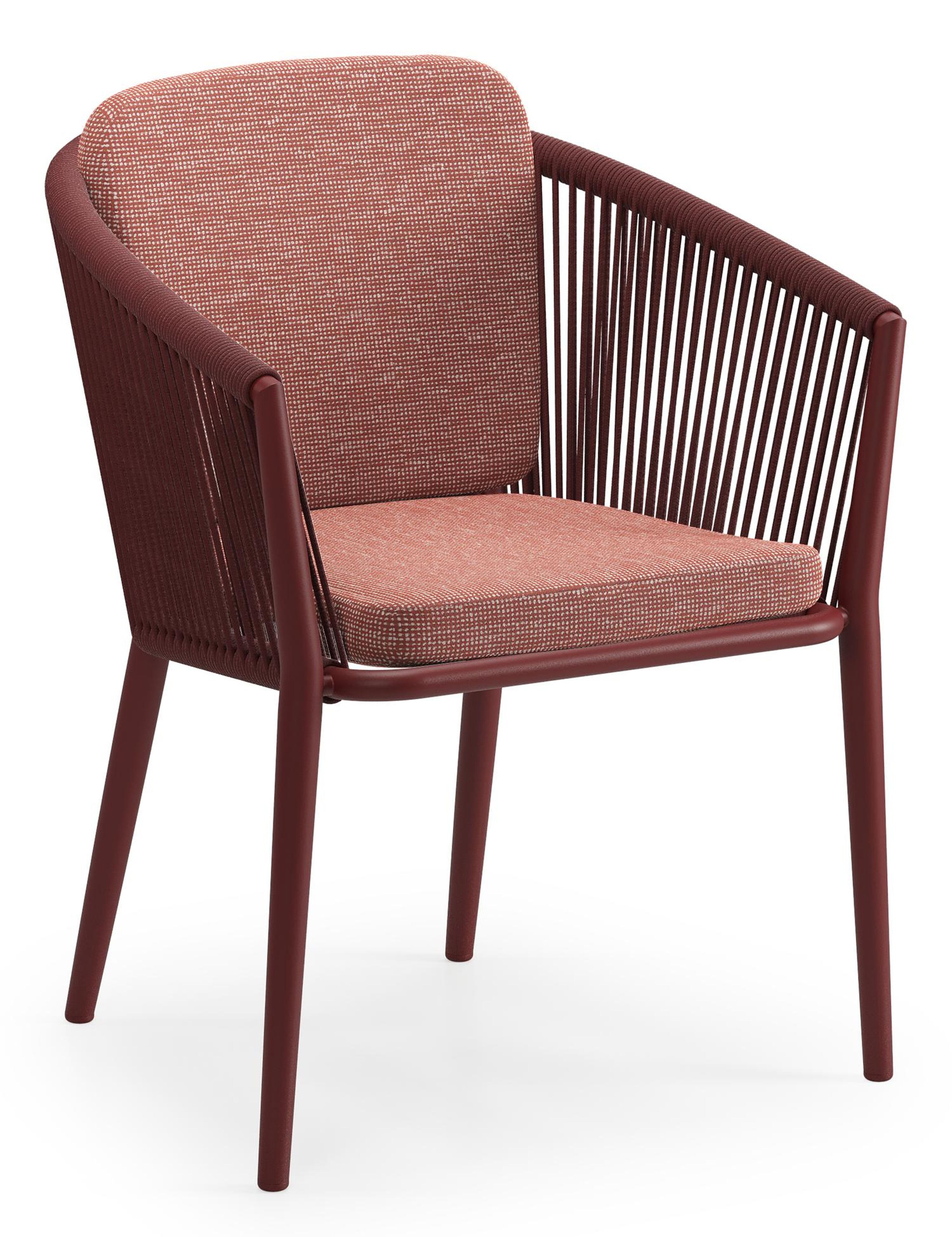 Orso tuinstoel in ruby aluminium en ruby verticaal geweven ronde rope met zitkussen in All Weather Sunbrella® Luxe Slow Alezan