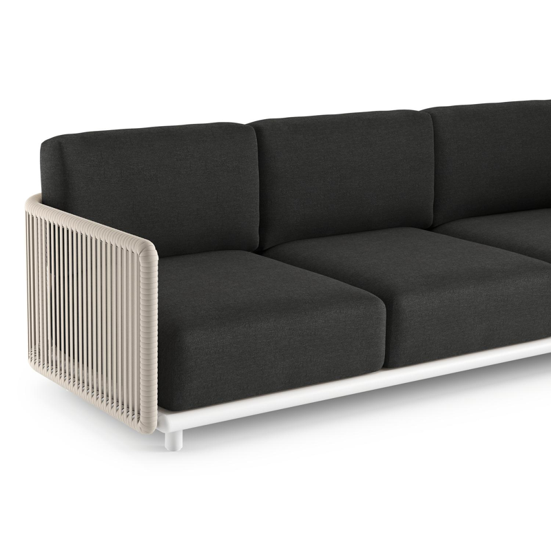 Organo loungehoek in wit aluminium en beige verticaal geweven luxe vlakke rope met chartres sooty all weather Sunbrella® luxe kussen