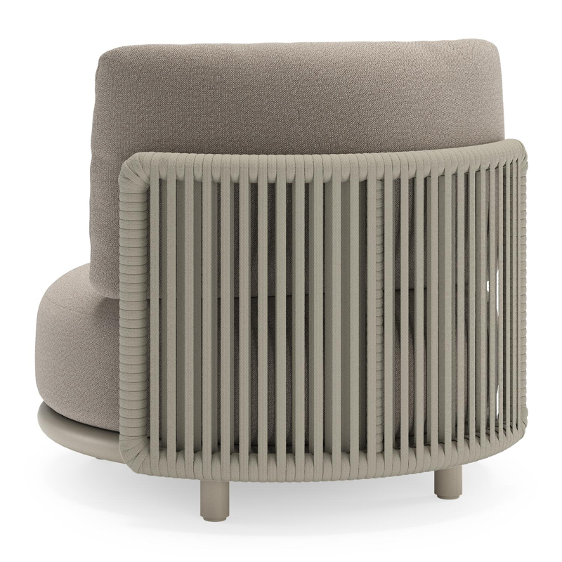 Lomano loungestoel in beige aluminium en beige verticaal geweven luxe vlakke rope met Savane Coconut all weather sunbrellaÂ® luxe