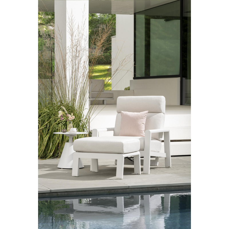 Cosenzo poef in wit aluminium met savane tornado all weather sunbrella® luxe kussen