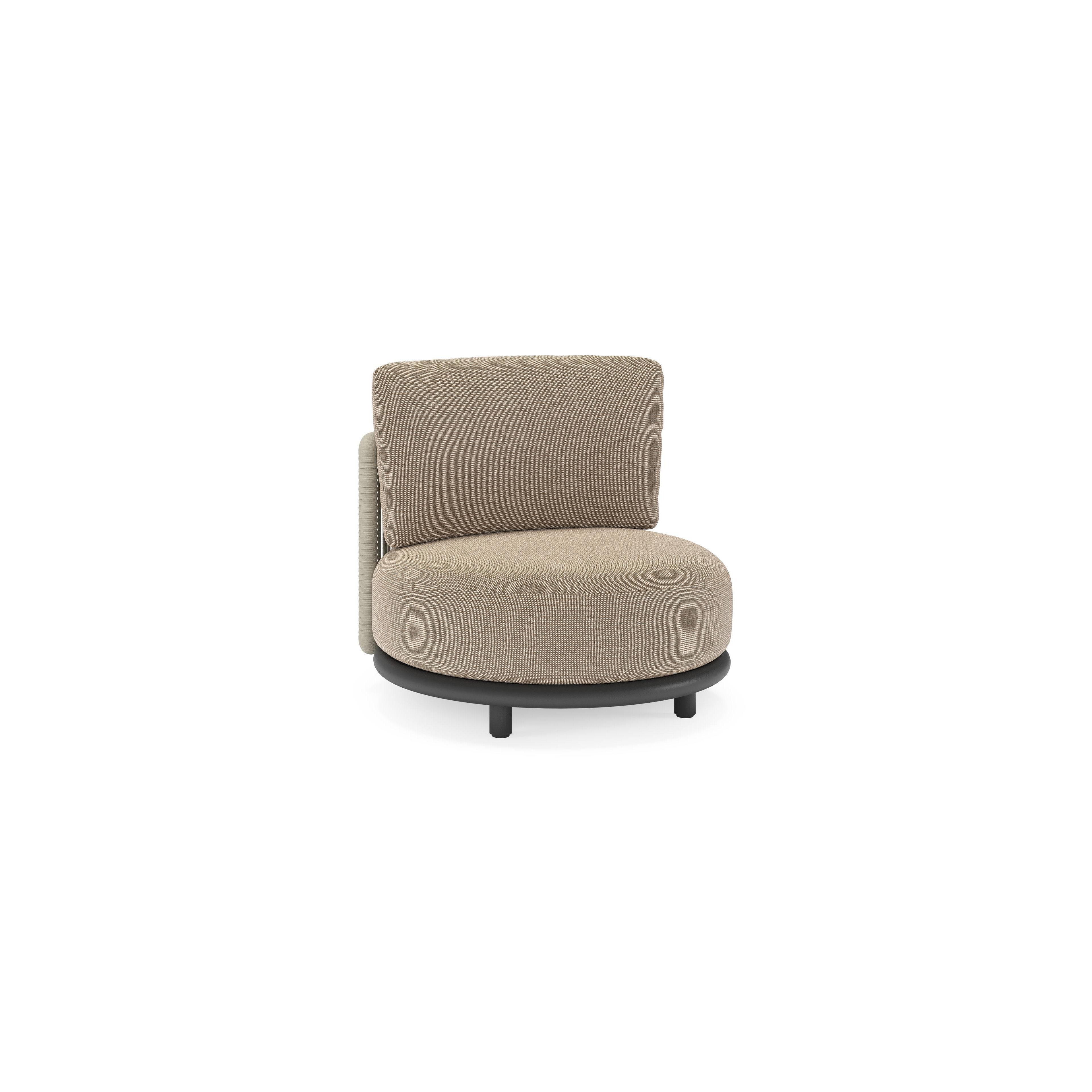 Fauteuil de jardin Lomano en aluminium noir et corde luxe plate tissée verticalement beige et coussins en all weather solica Firenze Earth