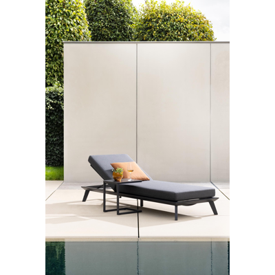 Servio bijzettafel in zwart aluminium - L 40 x B 34 x H 42 cm