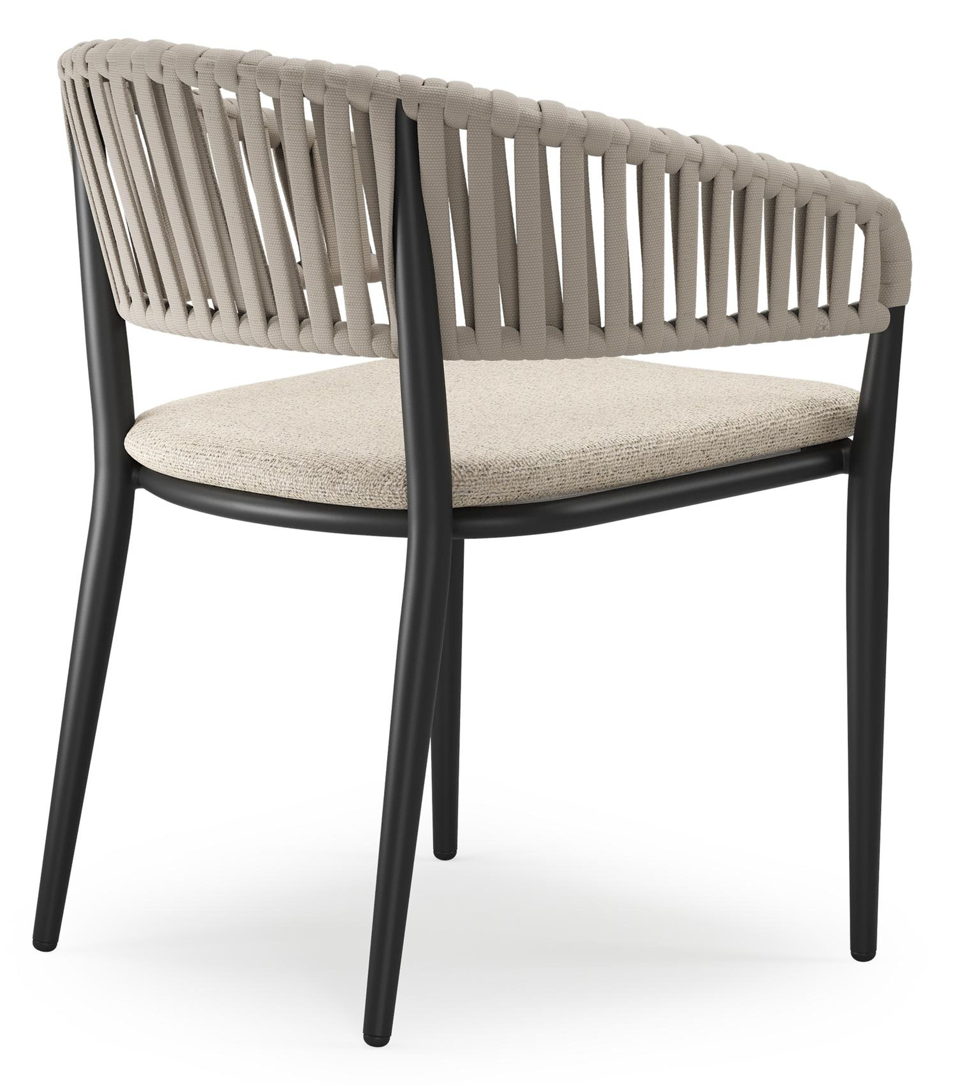 Tolfa stapelbare tuinstoel in zwart aluminium en beige verticaal geweven luxe vlakke brede rope met stoelkussen in All Weather Cosytica Marbella Beige