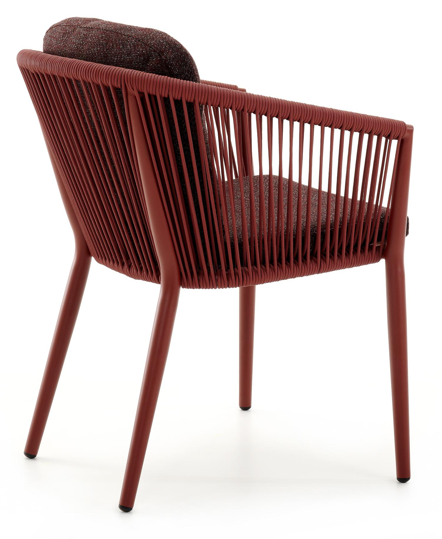 Orso tuinstoel in ruby aluminium en verticaal geweven ronde rope met All Weather Sunbrella Tundra Red kussen