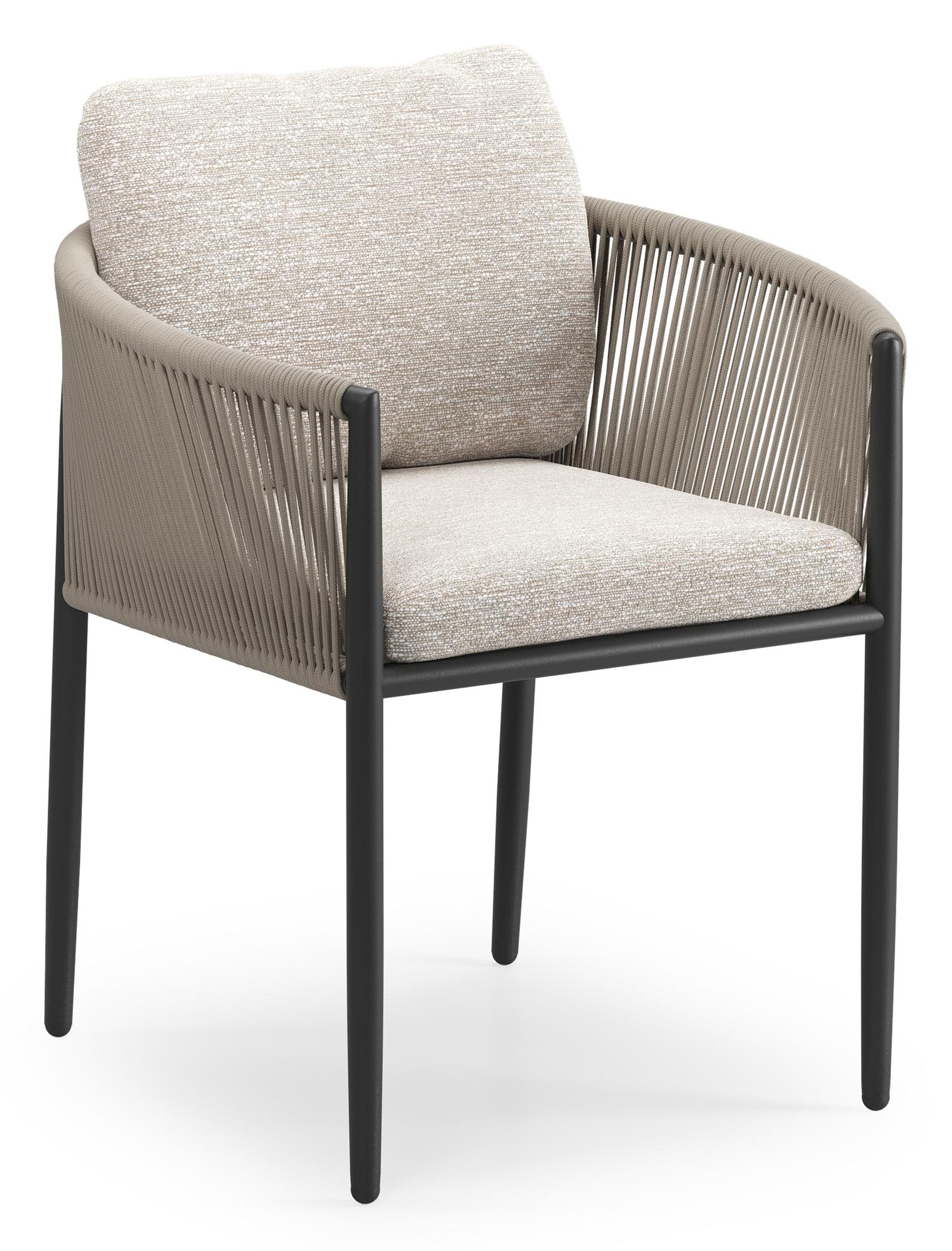 Organo tuinstoel in zwart aluminium en zwart verticaal geweven ronde rope met stoelkussen in All Weather Sunbrella® Luxe Tundra Sand