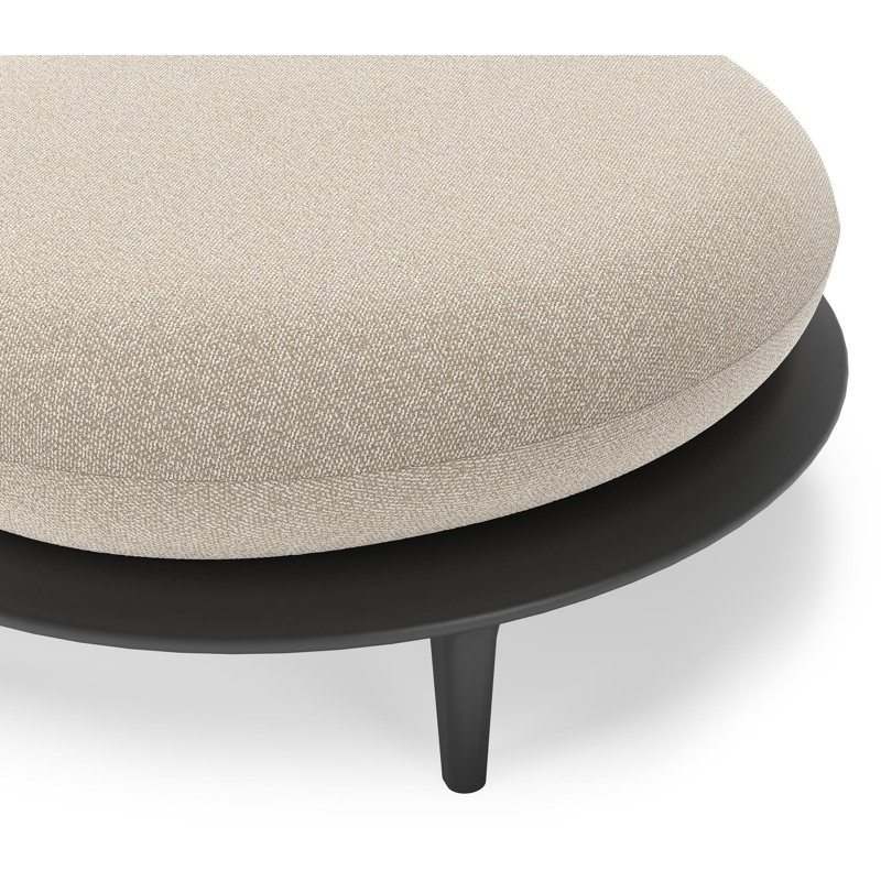 Bomero poef in zwart aluminium met marbella ecru all weather cosytica kussen