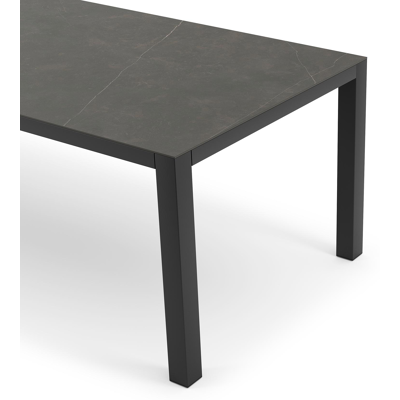 Como tuintafel in zwart aluminium en volkeramiek calatorao - L 240 x B 100 x H 75 cm