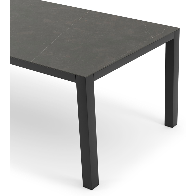 Como tuintafel in zwart aluminium en volkeramiek calatorao - L 240 x B 100 x H 75 cm