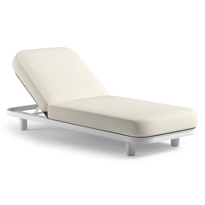 Donato verstelbaar ligbed in wit aluminium met natte white all weather Sunbrella® luxe kussen
