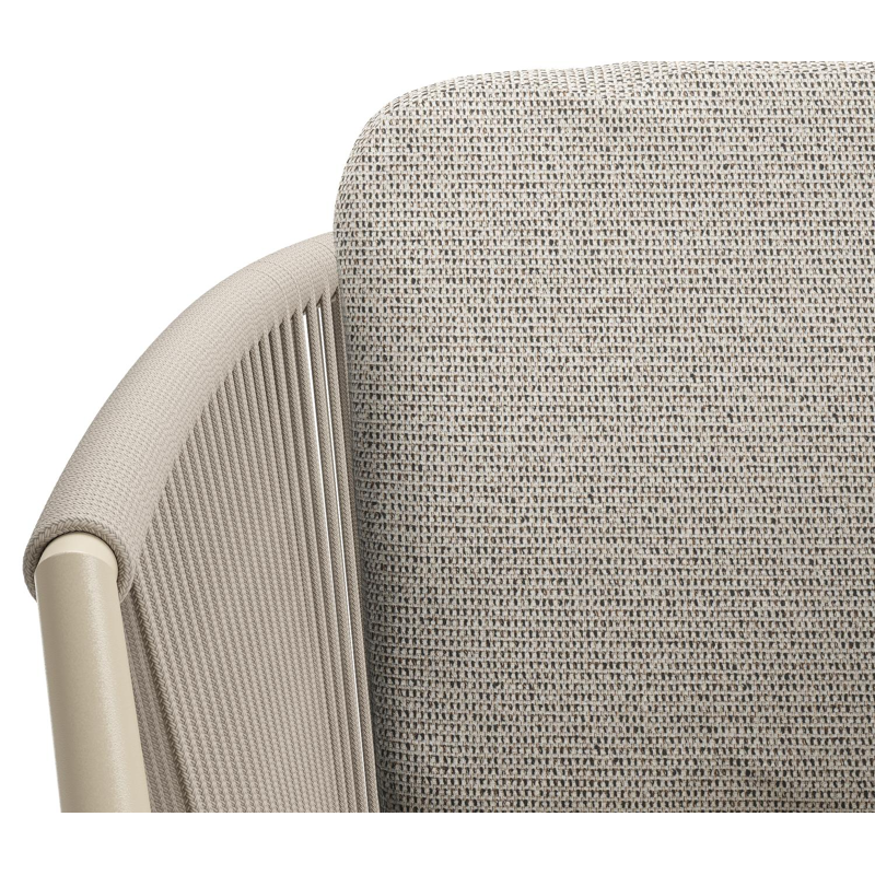 Orso tuinstoel in beige aluminium en beige verticaal geweven ronde rope met luxe zitkussen in All Weather Solica Firenze Sand