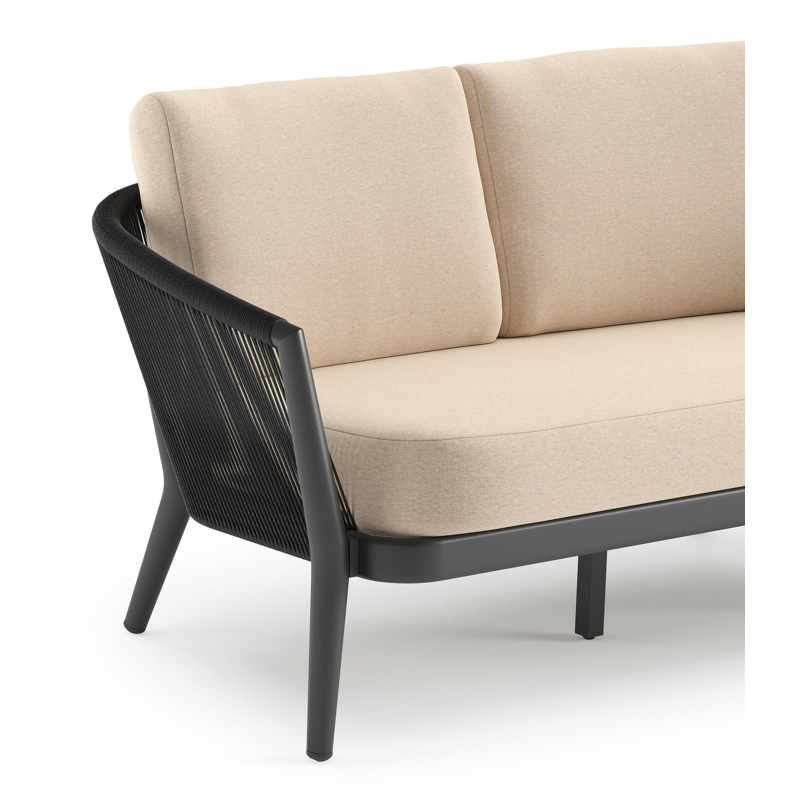Orso loungebank in zwart aluminium en zwart verticaal geweven ronde rope met Heritage Papyrus all weather sunbrella® luxe kussen