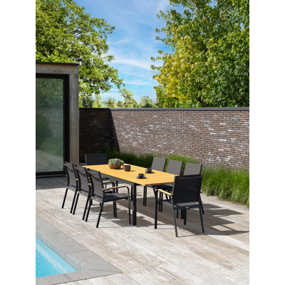 Amalfi tuinset met verlengbare tafel in zwart aluminium en teak tafelblad met 8 stapelbare Amalfi tuinstoelen