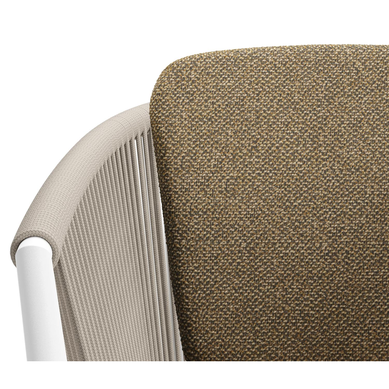 Orso tuinstoel in wit aluminium en beige verticaal geweven ronde rope met zitkussen in All Weather Cosytica Madagascar Walnut