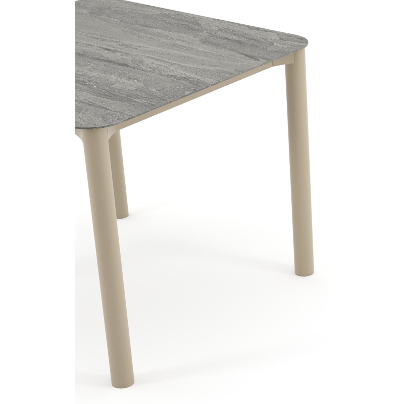 Orso tuintafel rechthoekig afgerond in beige aluminium en volkeramiek Aspen Grey - L 90 x B 90 x H 74.5 cm