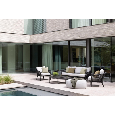 Canapé de jardin Orso en aluminium noir en corde ronde tissée verticalement noir et coussins en all weather sunbrella® luxe Natte Charcoal Chine