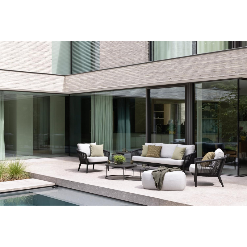 Canapé de jardin Orso en aluminium noir en corde ronde tissée verticalement noir et coussins en all weather sunbrella® luxe Heritage char