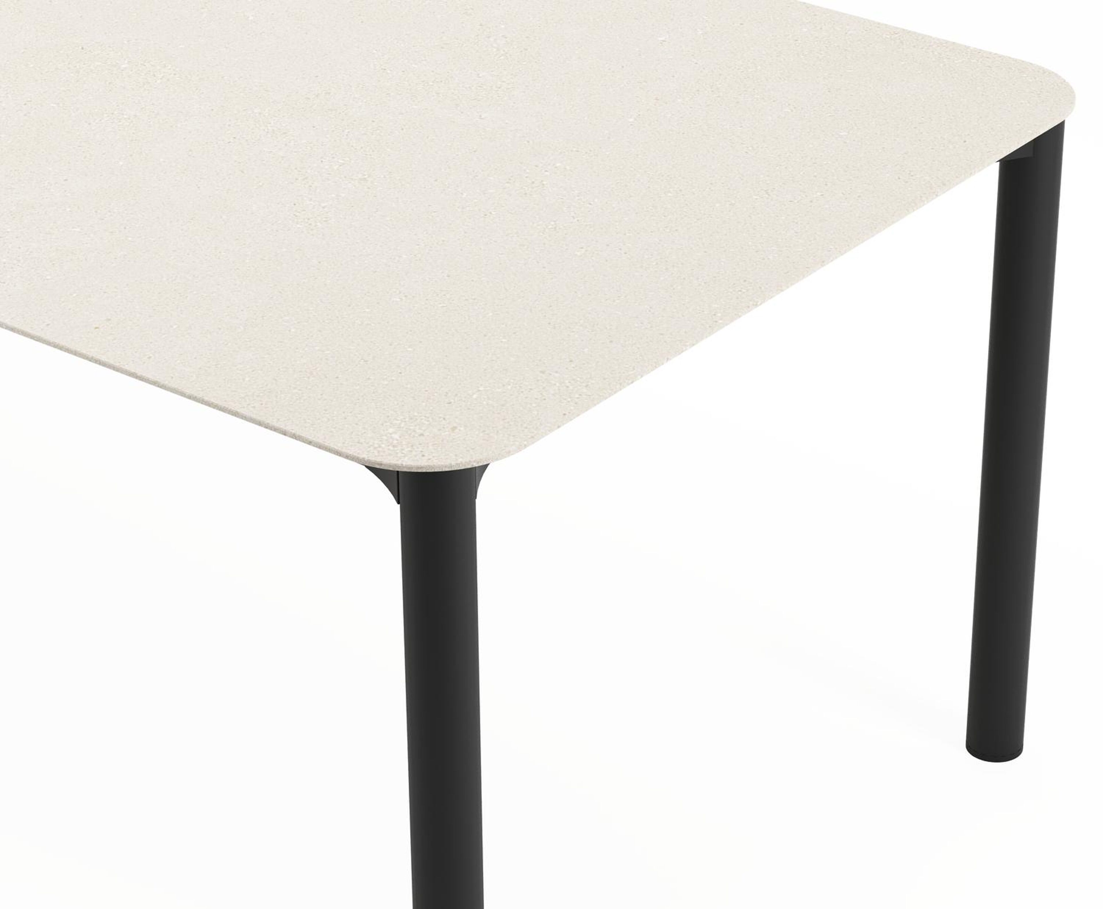 Mira ensemble de jardin rectangulaire arrondi en aluminium noir en sintered stone crema minerale avec 10 chaises de jardin Madura