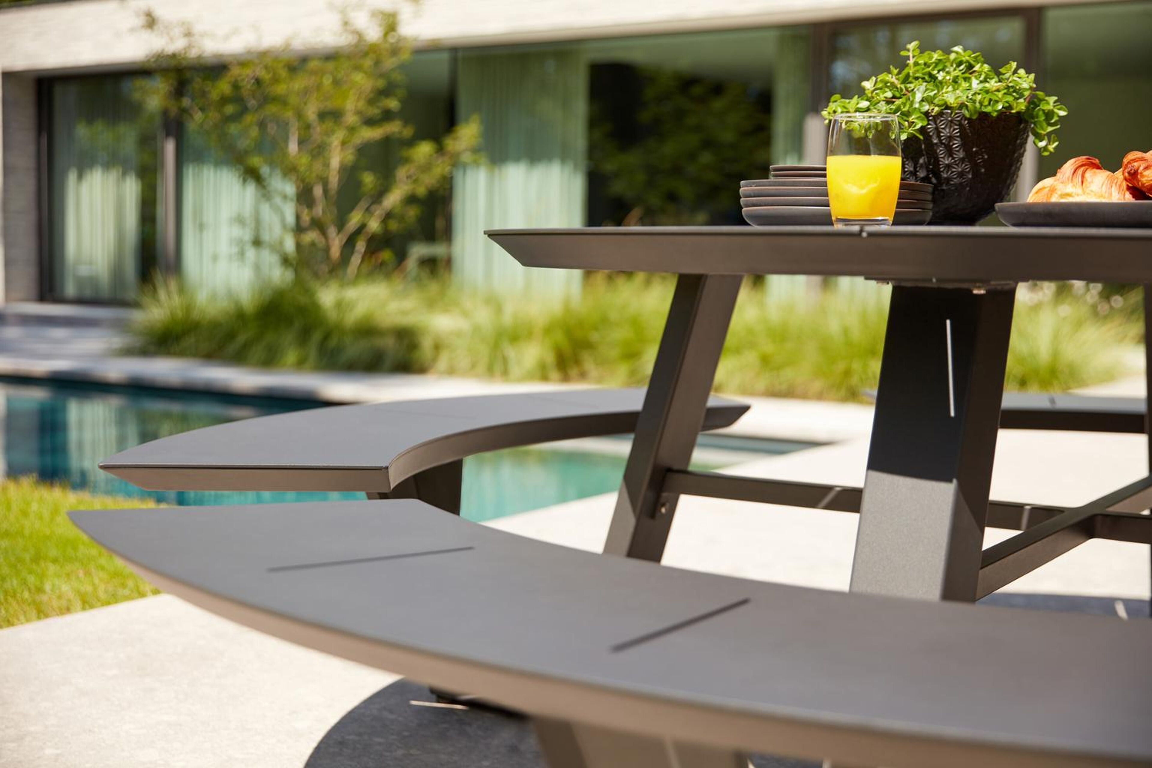 Rondino picknicktafel in zwart aluminium - Ø 236 x H 71,5 cm