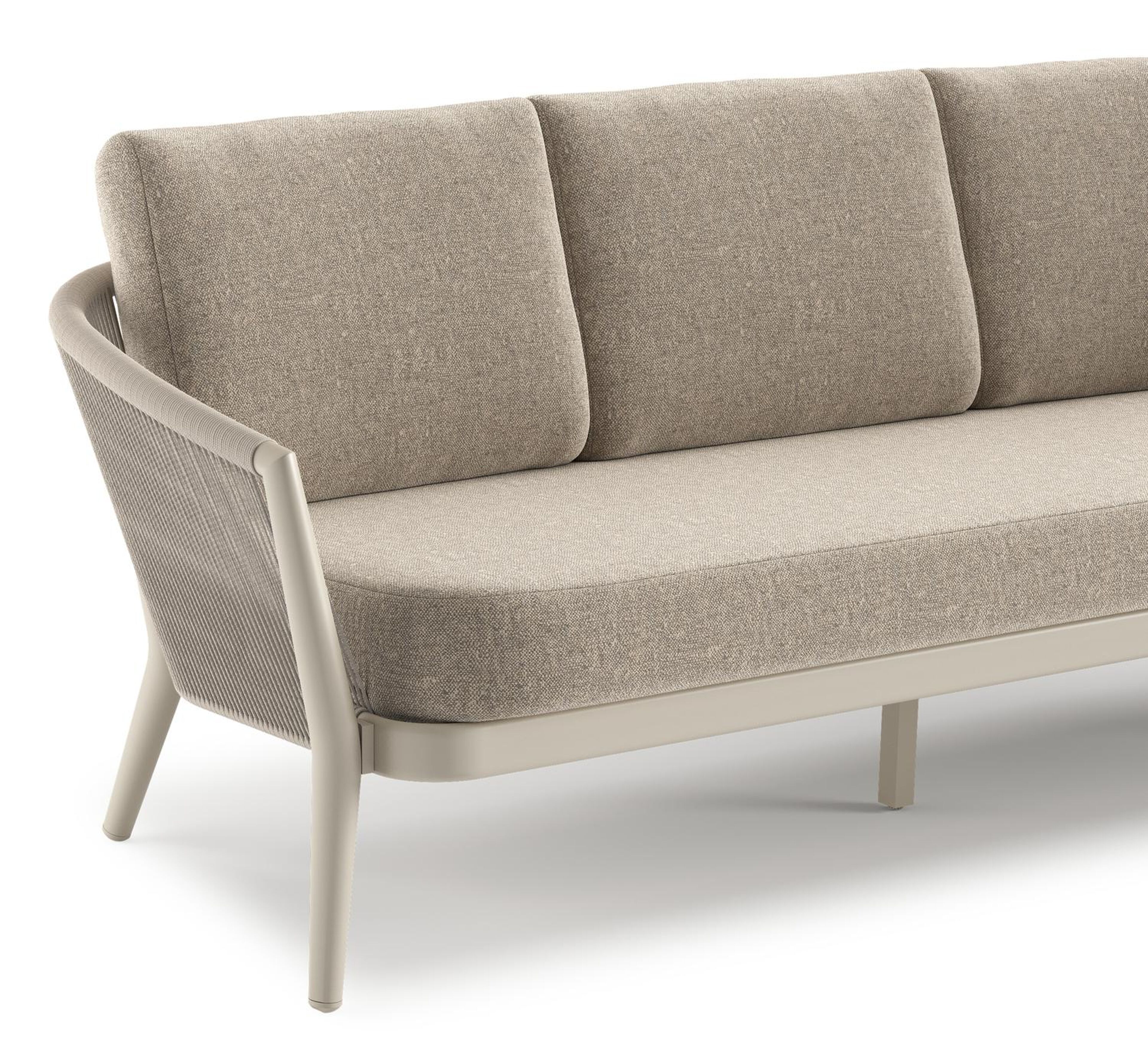 Orso loungeset in beige aluminium en beige verticaal geweven ronde rope met Chartres Pewter all weather sunbrella® luxe kussen