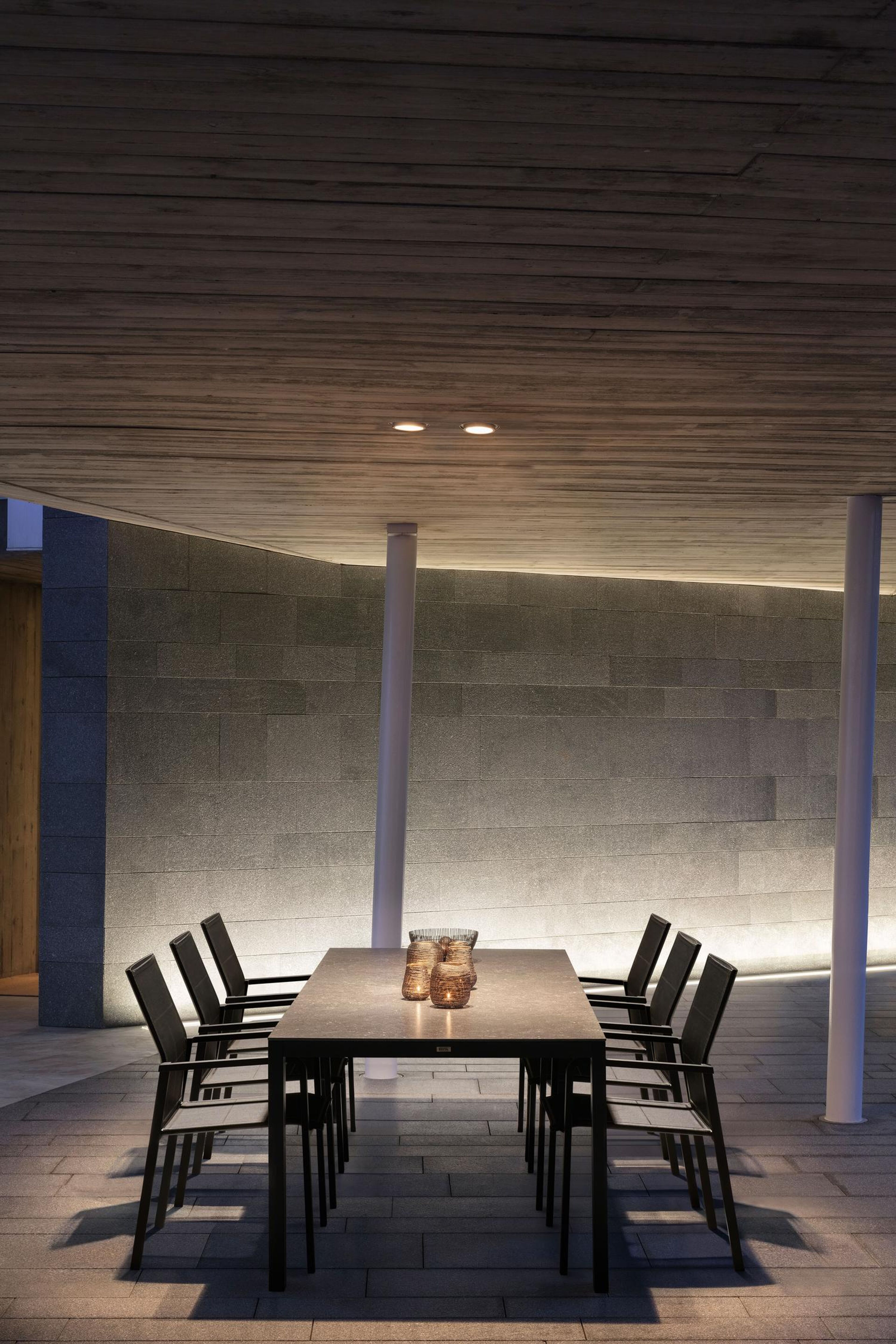 Chaise de jardin empilable Como in aluminium noir et textilène noir