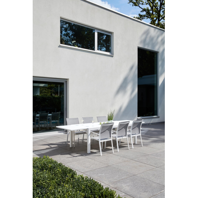 Calobra verlengbare tuintafel in wit aluminium en glas wit - L 220/330 x B 107 x H 75 cm