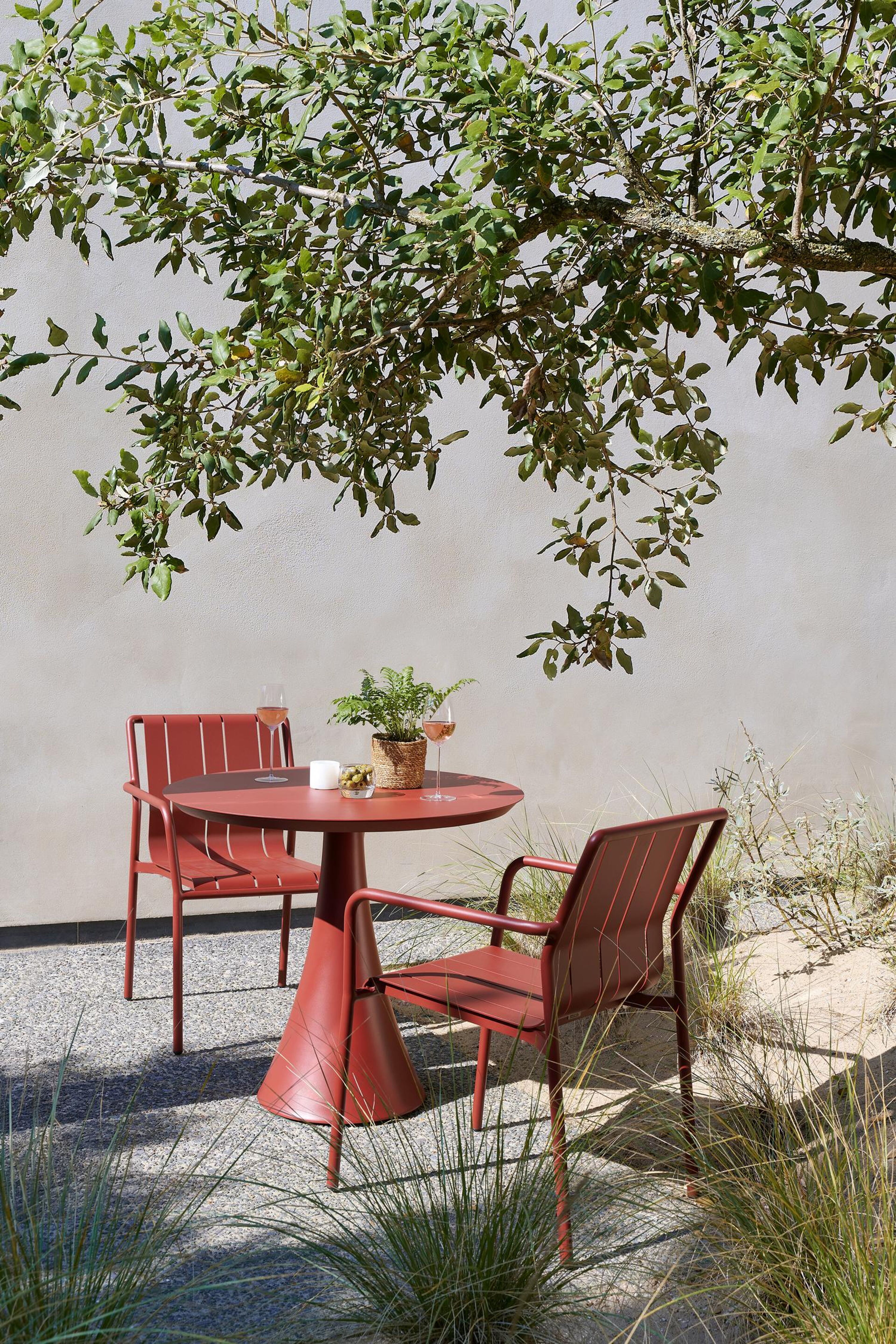 Fano tuintafel rond in ruby aluminium - Dia. 85 x H 75 cm