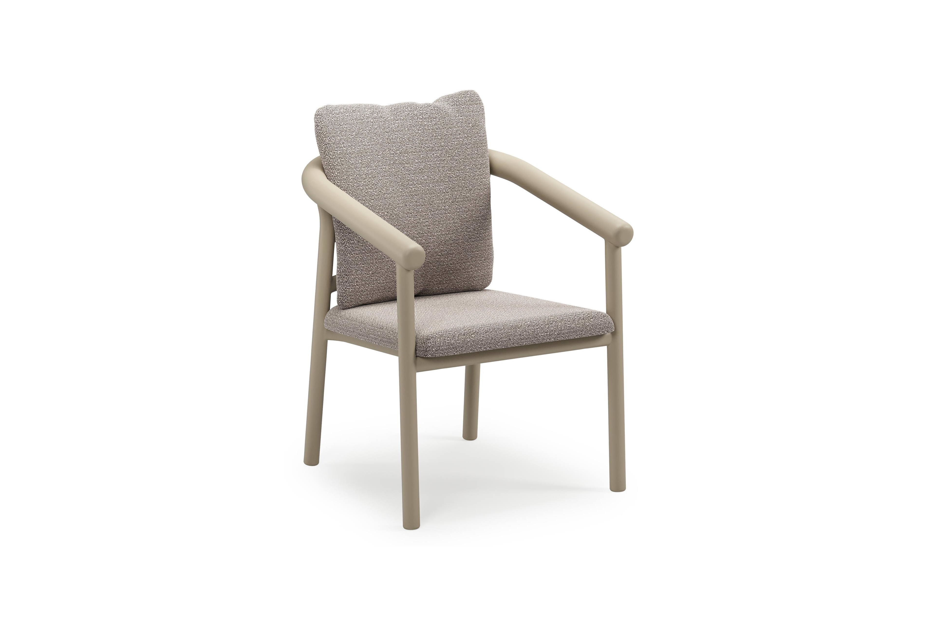 Amico stapelbare tuinstoel in beige aluminium met stoelkussen in All Weather Sunbrella® Luxe Wander Granite