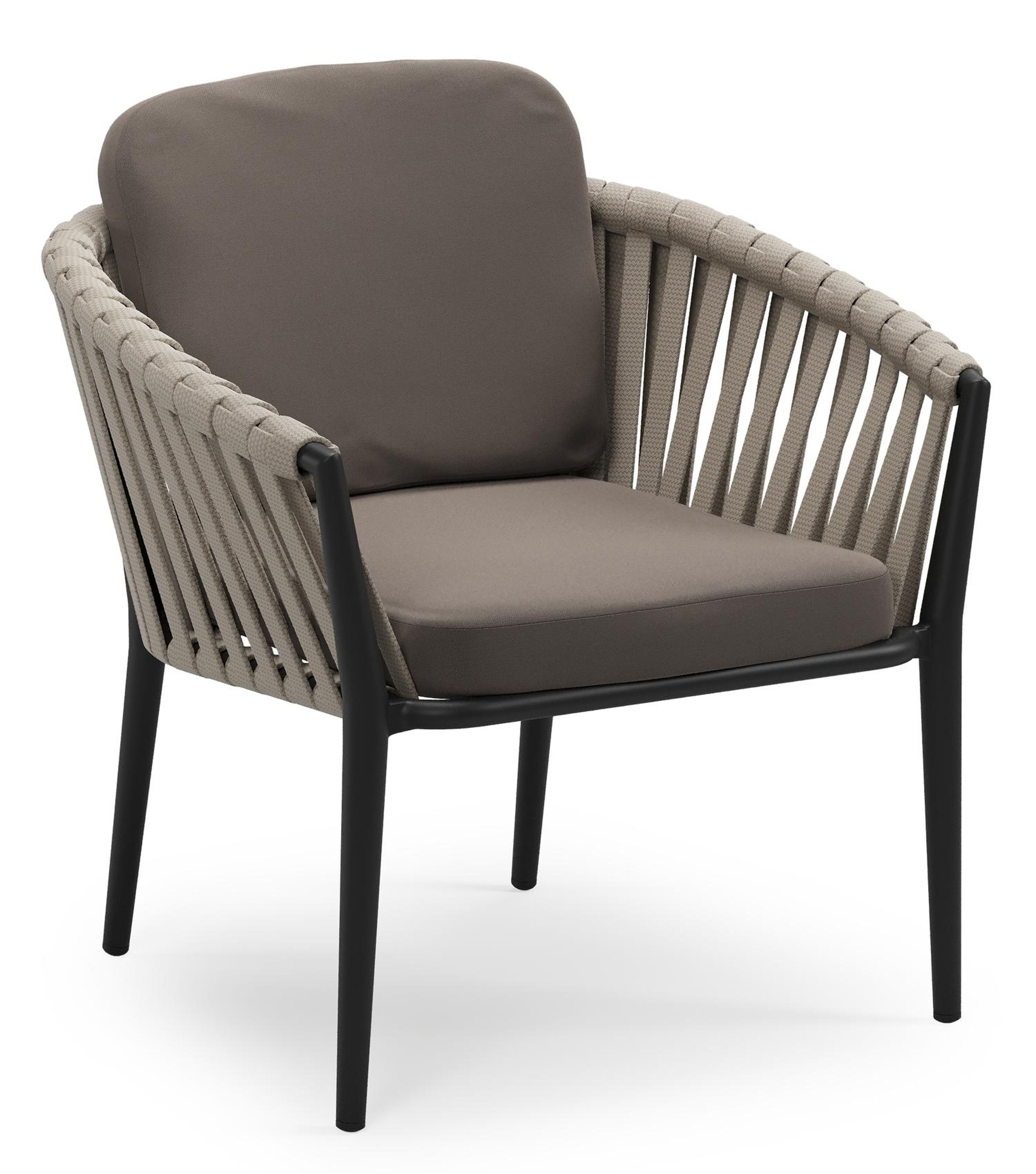 Orso low dining tuinstoel in zwart aluminium en beige verticaal geweven luxe vlakke brede rope met stoelkussen in All Weather Sunbrella® Luxe Natte Nature Grey