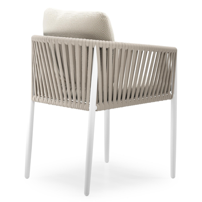 Organo tuinstoel in wit aluminium en beige verticaal geweven vlakke rope met kussen in althea off white all weather cosytica