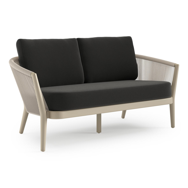 Orso loungebank in beige aluminium en beige verticaal geweven ronde rope met Natte Sooty all weather sunbrella® luxe kussen