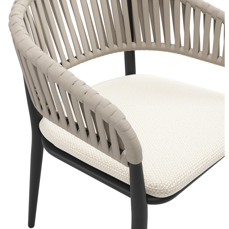 Tolfa stapelbare tuinstoel in zwart aluminium en beige verticaal geweven luxe vlakke brede rope met stoelkussen in All Weather Cosytica Althea Off White