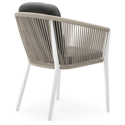 Orso tuinstoel in wit aluminium en beige verticaal geweven ronde rope met luxe zitkussen in All Weather Sunbrella® Luxe Natte Charcoal Chine