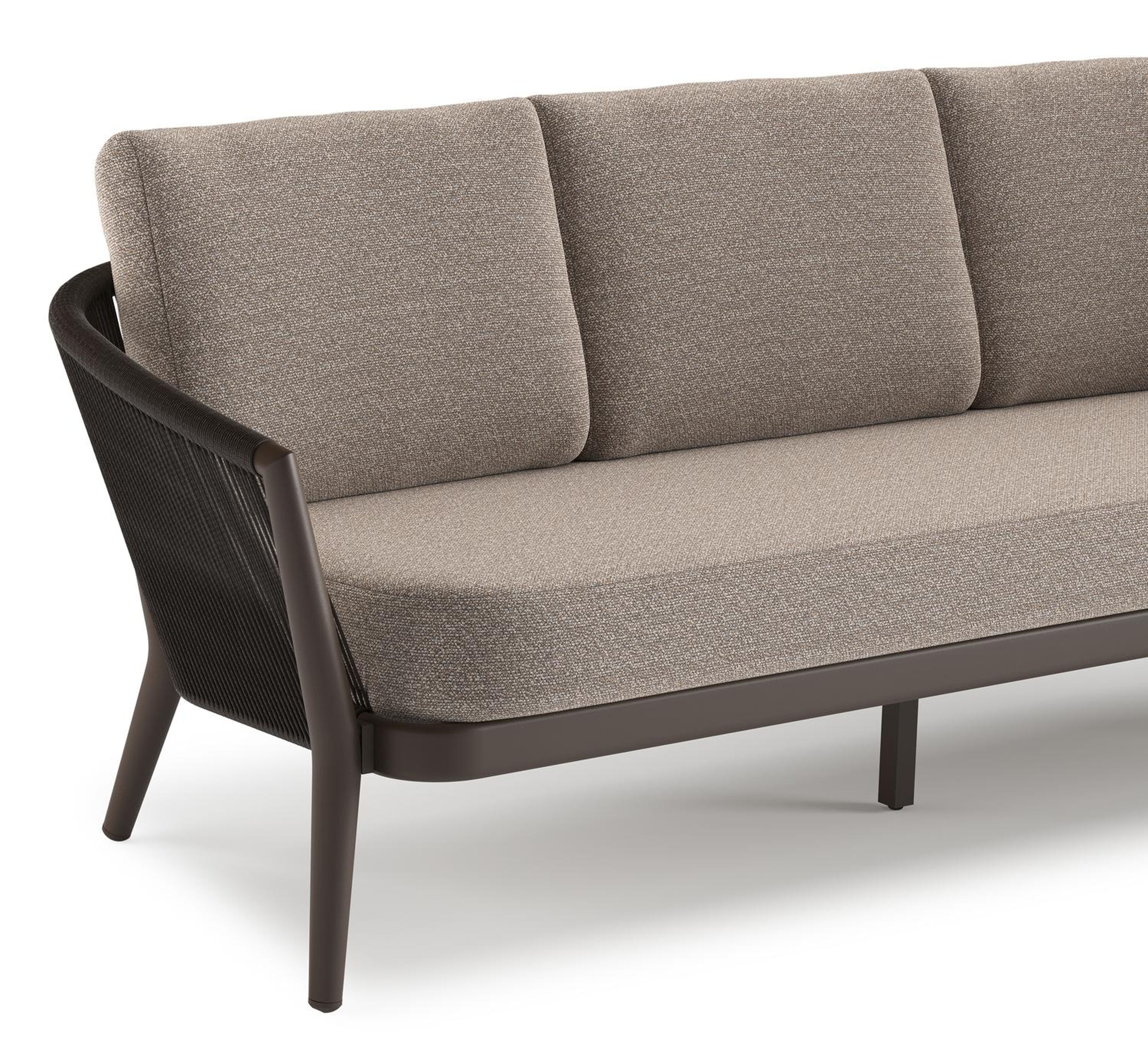 Orso loungeset in donkerbruin aluminium en donkerbruin verticaal geweven ronde rope met Wander Manioc all weather sunbrella® luxe kussen