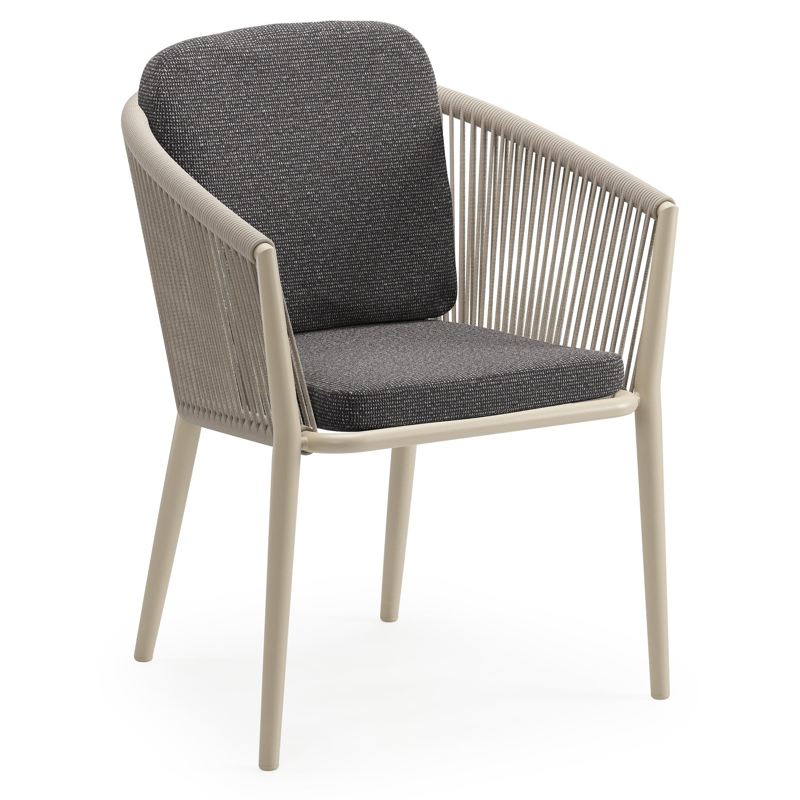 Orso tuinstoel in beige aluminium en beige verticaal geweven ronde rope met luxe zitkussen in All Weather Solica Firenze Tunder