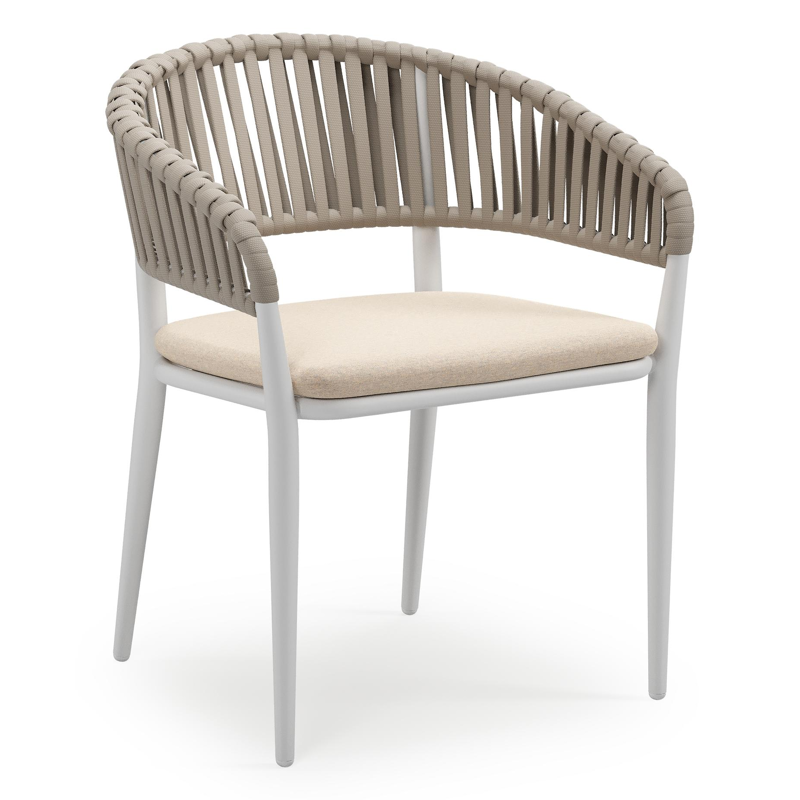 Tolfa stapelbare tuinstoel in wit aluminium en beige verticaal geweven luxe vlakke brede rope met stoelkussen in All Weather Sunbrella® Luxe Heritage Papyrus