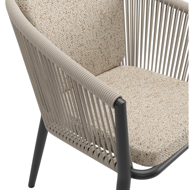 Orso tuinstoel in zwart aluminium en beige verticaal geweven ronde rope met zitkussen in All Weather Cosytica Bora Jungle